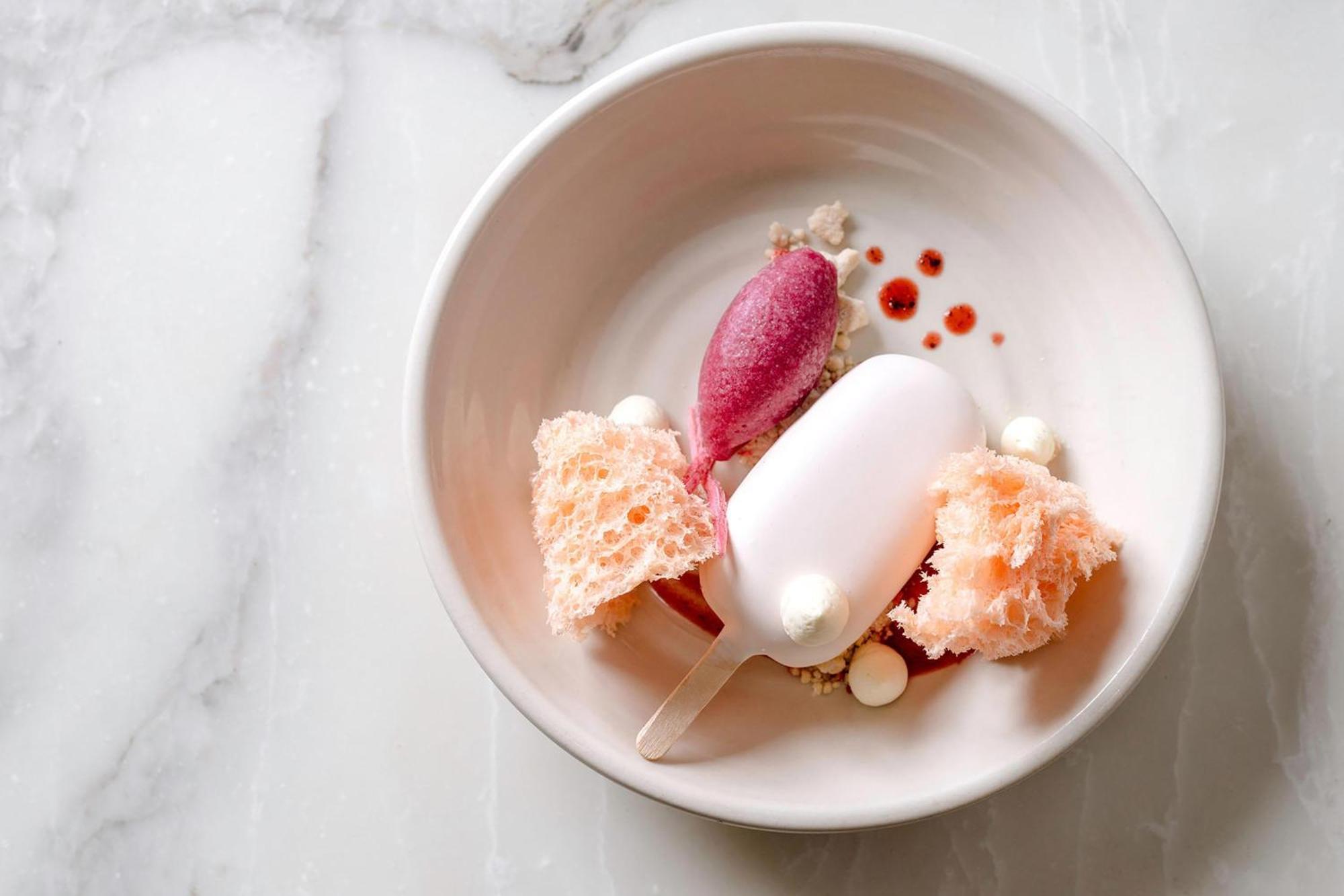The Westin Melbourne Hotel Bagian luar foto A dessert at the restaurant